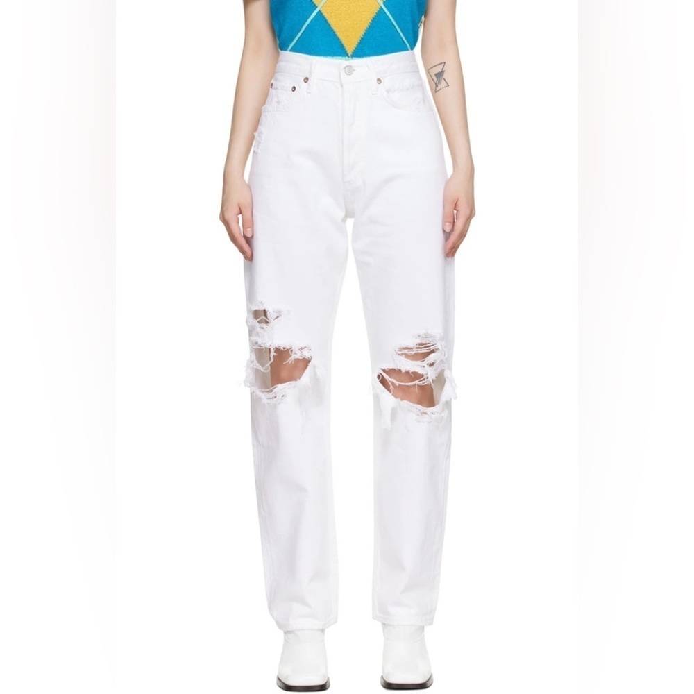 Agolde 90’s mid-rise loose fit distressed jeans.